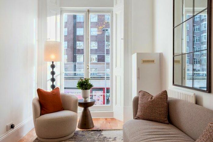 2 Bedroom Flat To Rent In Old Brompton Road, South Kensington, SW7