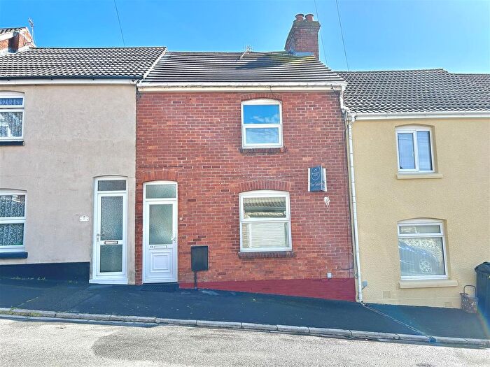 3 Bedroom Terraced House For Sale In Khartoum Road, Weymouth, DT4