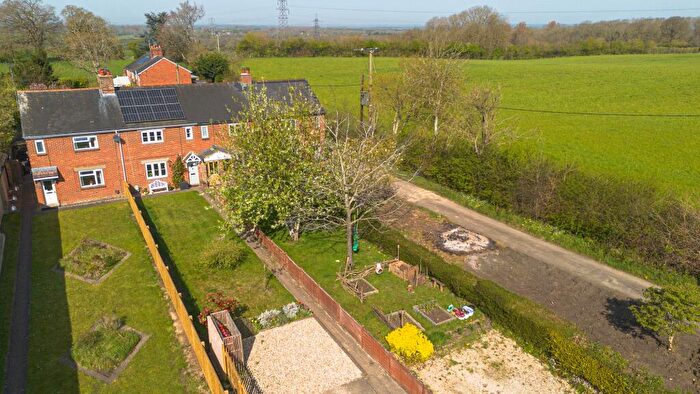 3 Bedroom Terraced House For Sale In Eaton Road, Appleton, OX13