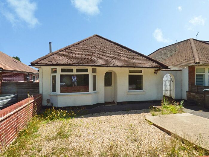 2 Bedroom Bungalow For Sale In Upper Northam Road, Hedge End, Southampton, SO30