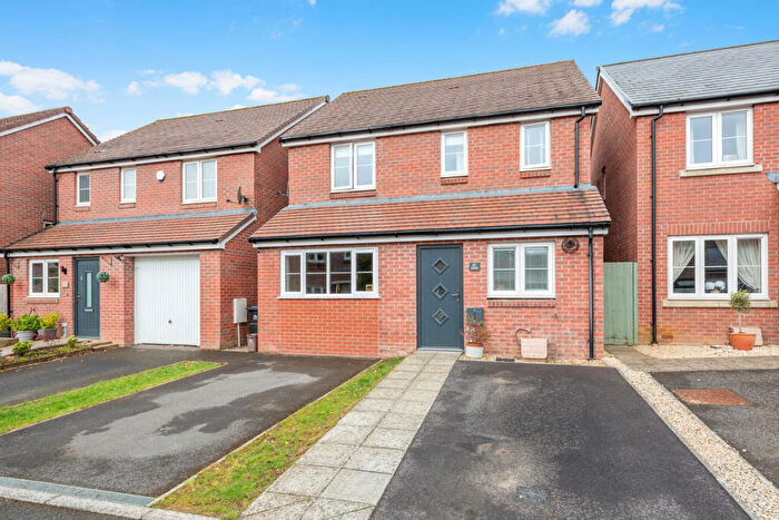 3 Bedroom Detached House For Sale In Anstee Road, Shaftesbury, SP7