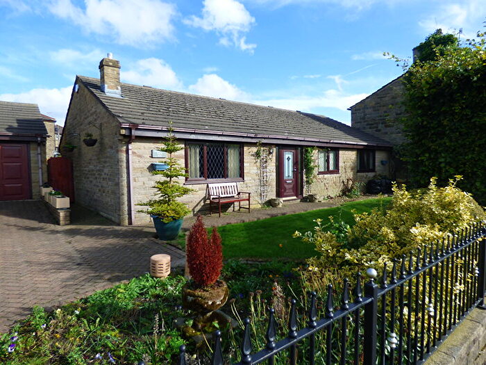 3 Bedroom Bungalow To Rent In Burnley Road, Loveclough, Rossendale, BB4