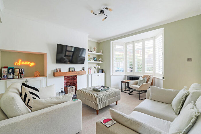 3 Bedroom Semi Detached House For Sale In Upper Albert Road, Norton Lees, Sheffield, S8