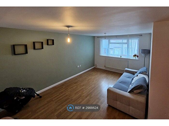 2 Bedroom Flat To Rent In Station Street East, Coventry, CV6