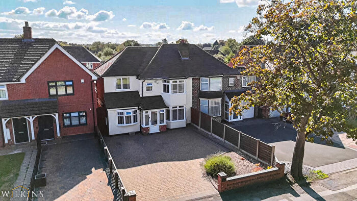 3 Bedroom Semi Detached House For Sale In Chester Road, Castle Bromwich, Birmingham, West Midlands, B36