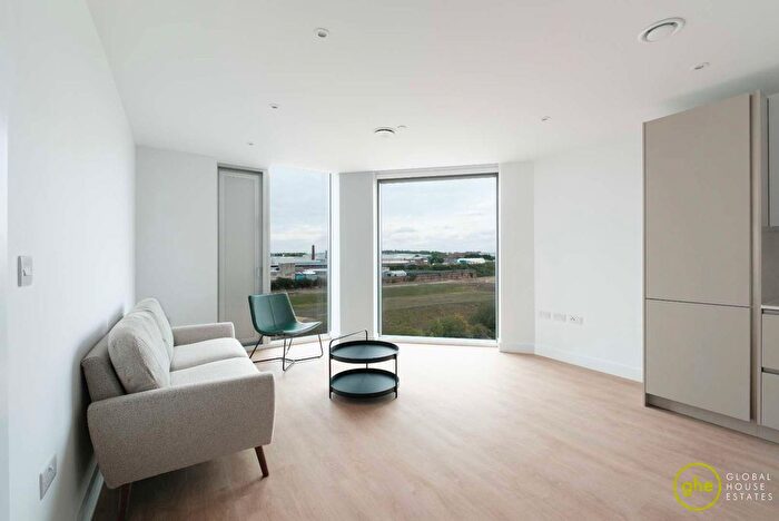 1 Bedroom Flat To Rent In Parkview, Manchester, Uk, M4