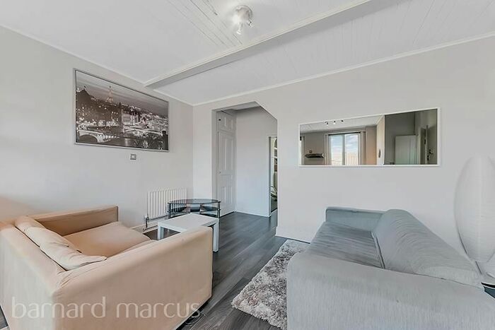 2 Bedroom Flat To Rent In Clapham Manor Street, London, SW4