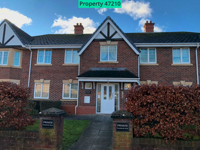 2 Bedroom Flat To Rent In Rufford Road, Lytham St. Annes, FY8