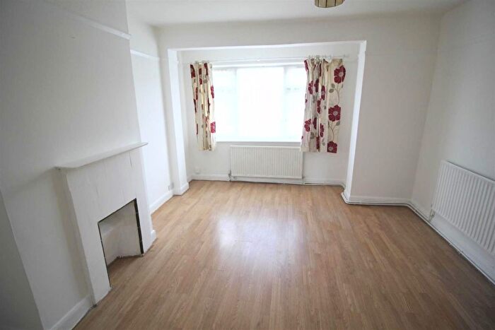 1 Bedroom Maisonette To Rent In Ruislip Road, Greenford, UB6