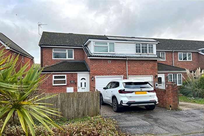 3 Bedroom Semi-Detached House To Rent In Redwing Road, Clanfield, Waterlooville, Hampshire, PO8