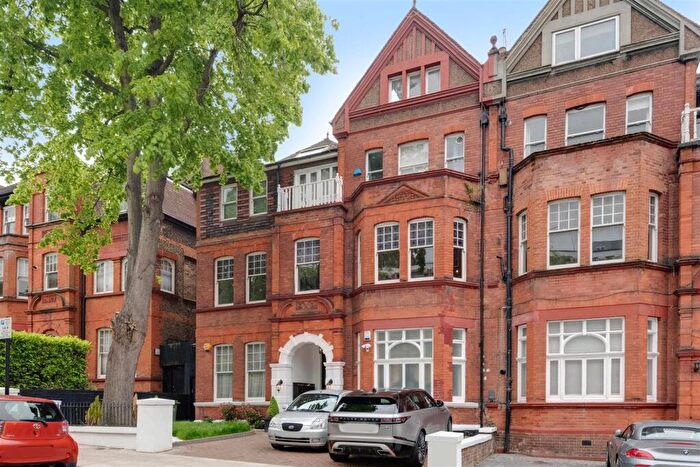 2 Bedroom Flat For Sale In Frognal, Hampstead, NW3