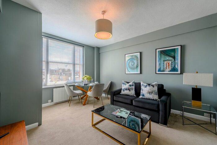 1 Bedroom Flat To Rent In Hill Street, London, W1J