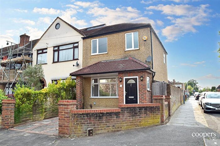3 Bedroom End Of Terrace House To Rent In Sedgwick Avenue, Uxbridge, UB10