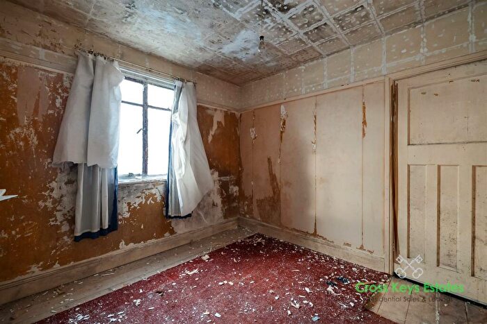 2 Bedroom Semi-Detached House For Sale In Marina Road, West Park, PL5