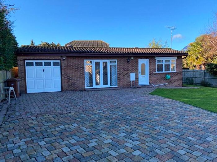 2 Bedroom Detached Bungalow To Rent In Brompton Farm Road, Rochester, ME2