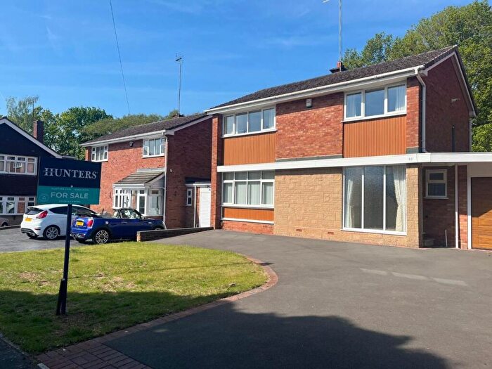 3 Bedroom Link Detached House For Sale In Longmeadow Drive, Sedgley, DY3