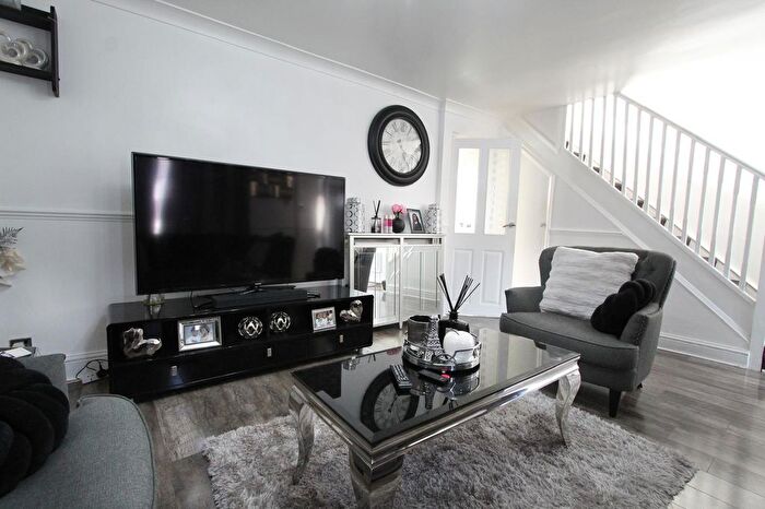 3 Bedroom End Terrace House For Sale In Jesmond Road, Grays, RM16