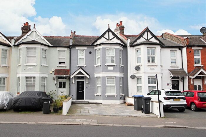3 Bedroom Terraced House For Sale In Hoppers Road, Winchmore Hill, London, N21