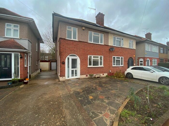 3 Bedroom Semi-Detached House To Rent In Carter Drive, Collier Row, Romford RM5