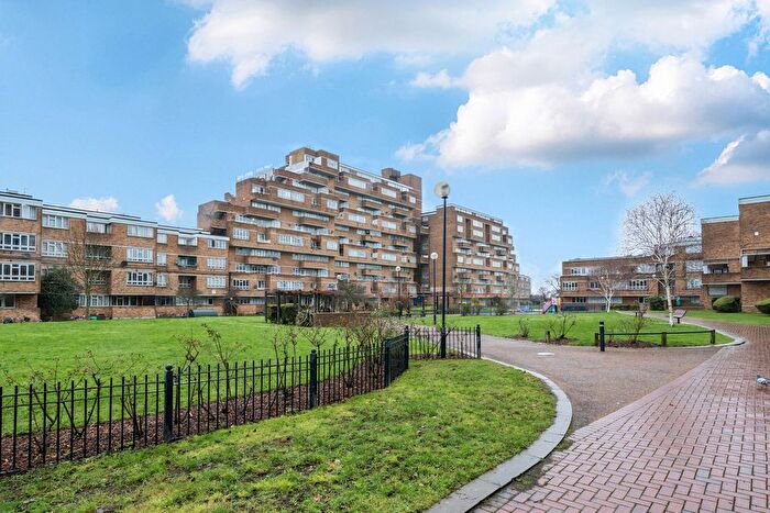 2 Bedroom Flat For Sale In Overhill Road, London, SE22
