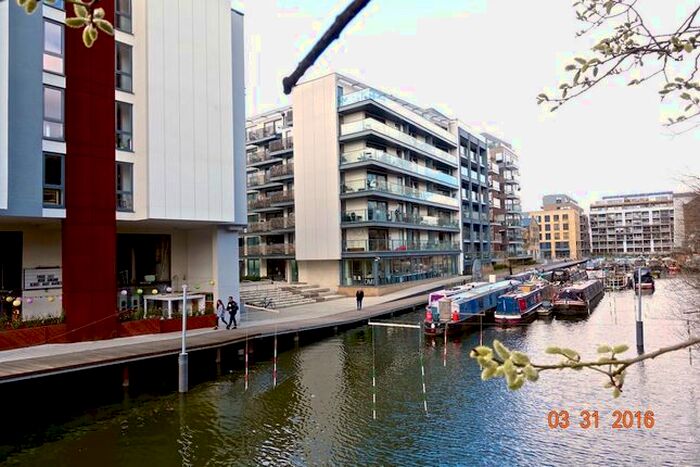 4 Bedroom Flat To Rent In De Beauvoir Crescent, London, N1