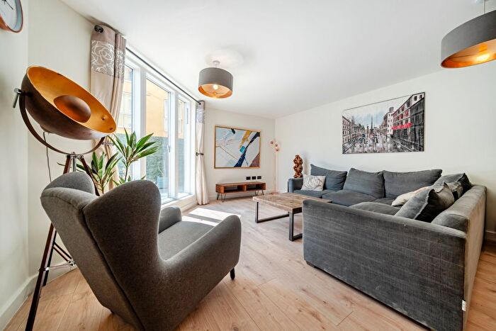 4 Bedroom Flat For Sale In Water Gardens Square, London, SE16