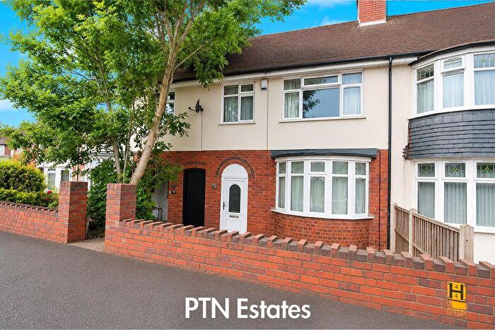 3 Bedroom Semi Detached House For Sale In Bell Street, Pensnett, Brierley Hill, DY5