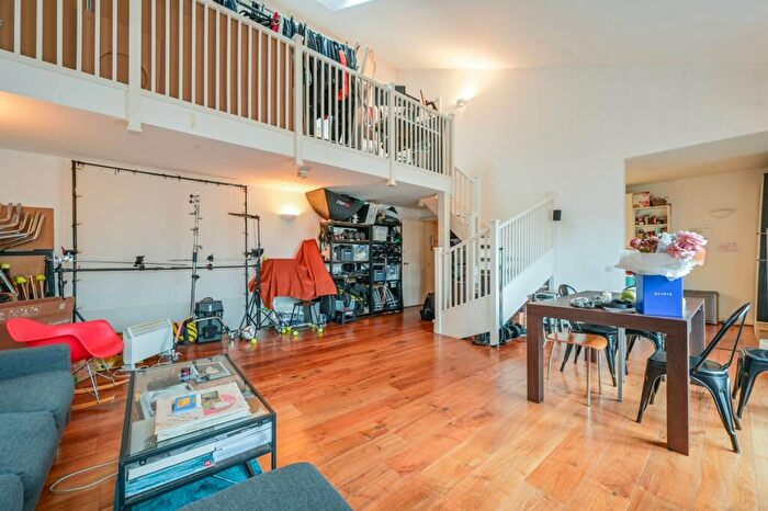 1 Bedroom Flat For Sale In Fairfield Road, , Bow, London, E3