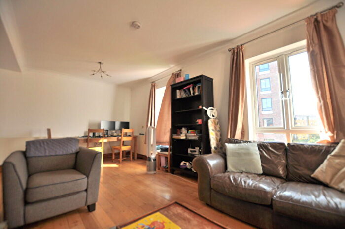 2 Bedroom Apartment To Rent In Hackney Road, London, E2