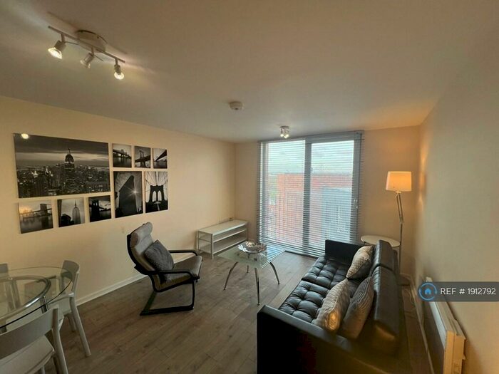 1 Bedroom Flat To Rent In Stillwater Drive, Manchester, M11