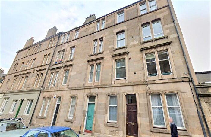 2 Bedroom Flat To Rent In Jameson Place, Edinburgh, EH6