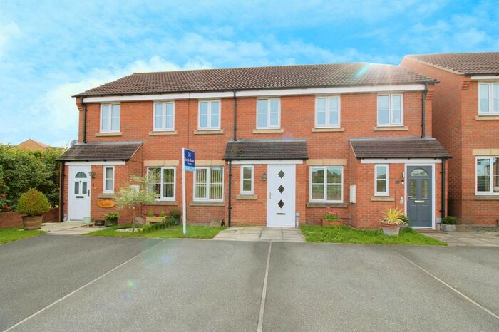 2 Bedroom Detached House To Rent In Violet Close, Castleford, West Yorkshire, WF10