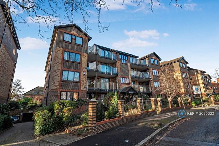 2 Bedroom Flat To Rent In Blyth Wood Park, Bromley, BR1