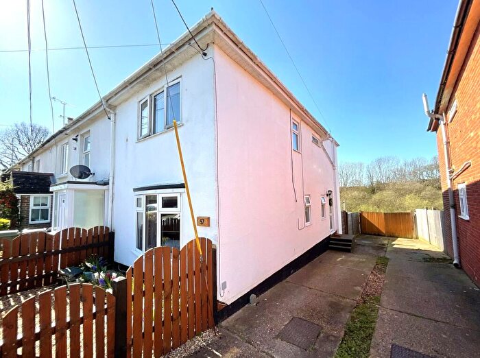 2 Bedroom End Of Terrace House For Sale In Woolston Road, Netley Abbey, SO31