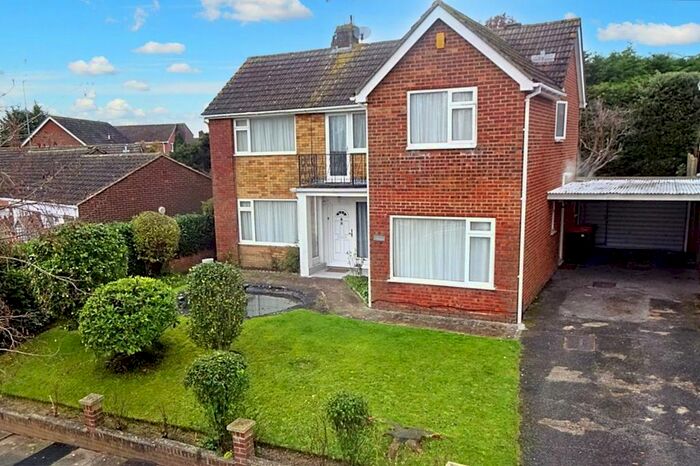 5 Bedroom Detached House To Rent In Cowdray Close, Maidenbower, Crawley, RH10