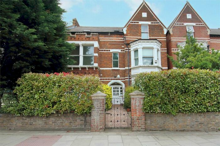 2 Bedroom Flat To Rent In Hanger Lane, London, W5