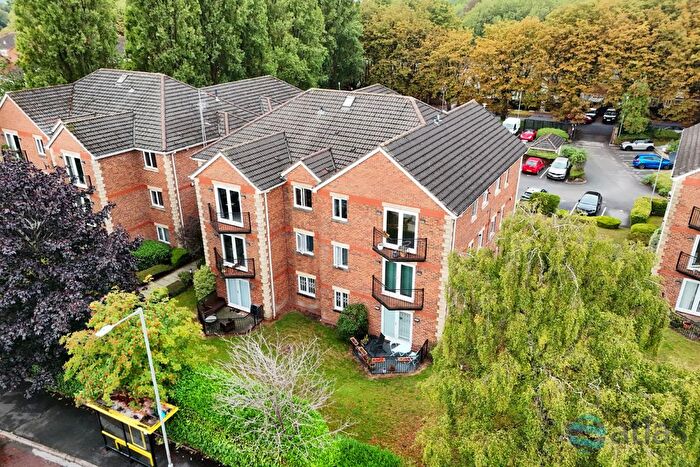 2 Bedroom Flat For Sale In Aigburth Vale, Aigburth, L17