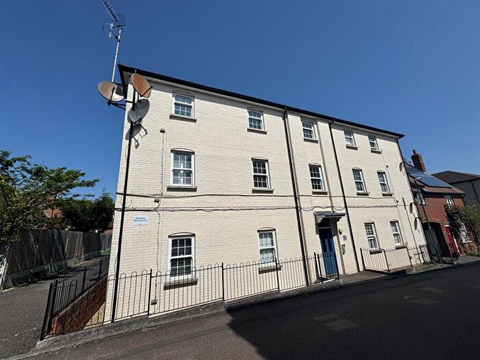 1 Bedroom Flat For Sale In Meggy Tye, Springfield, Chelmsford, CM2