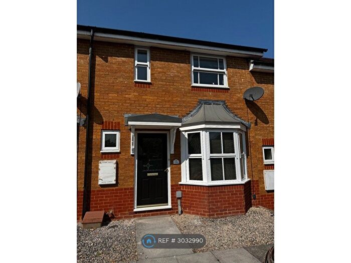2 Bedroom Terraced House To Rent In Lapwing Close, Basingstoke, RG22
