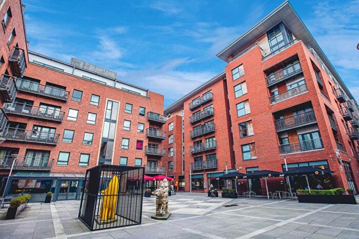 2 Bedroom Apartment To Rent In Madison Square, Liverpool, L1