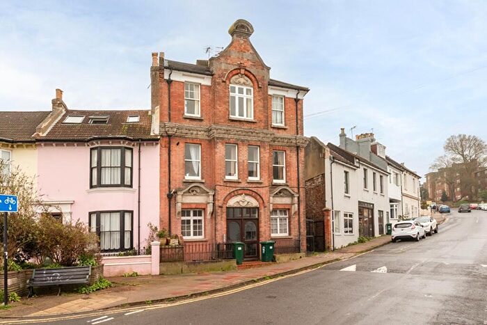 2 Bedroom Apartment For Sale In Cobden Road, Brighton, BN2