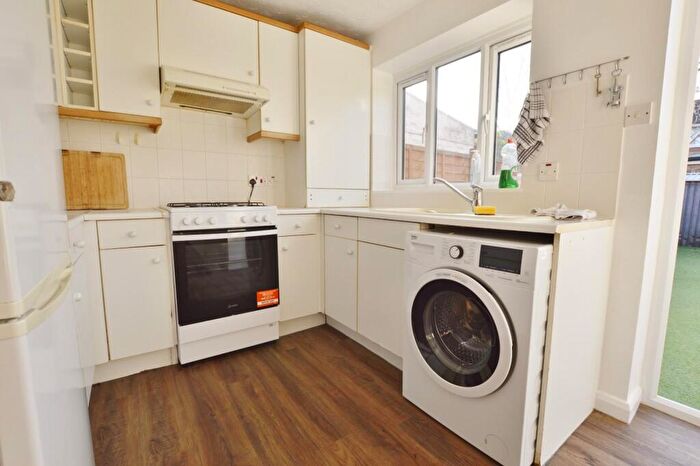 2 Bedroom House To Rent In Widgeon Close, Canning Town, E16