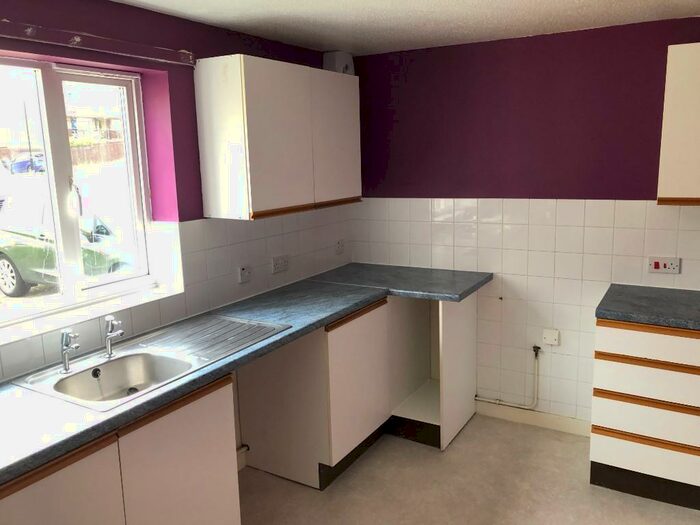 3 Bedroom Semi-Detached House To Rent In Eliot Close, Gainsborough, Lincolnshire, DN21