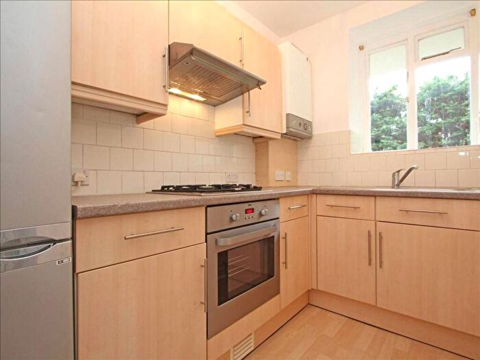 1 Bedroom Flat To Rent In York Road, Battersea, London, SW11