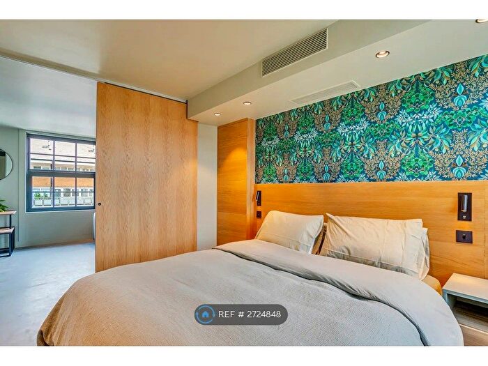 Studio To Rent In Caledonian Road, London, N1