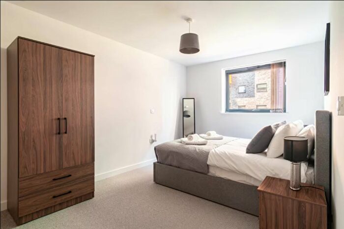 2 Bedroom Flat To Rent In Potato Wharf, Goodwin Building, M3