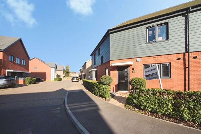 3 Bedroom Semi Detached House For Sale In Titus Grove, Houghton Regis, Dunstable, LU5