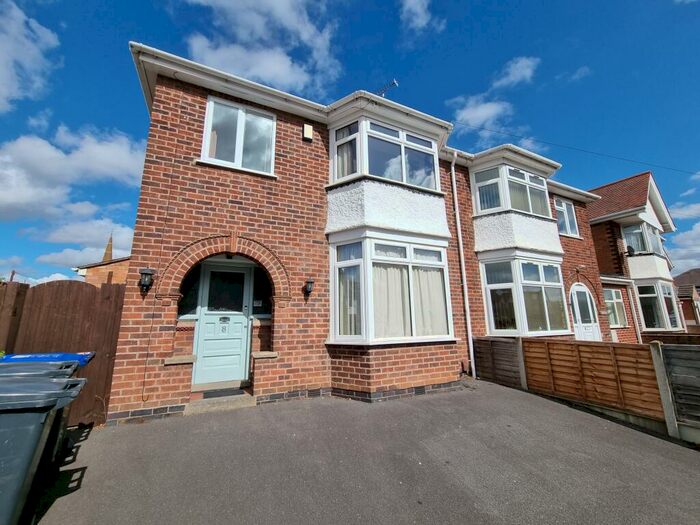 5 Bedroom Semi-Detached House To Rent In St. Helens Rd, Leamington Spa, CV31