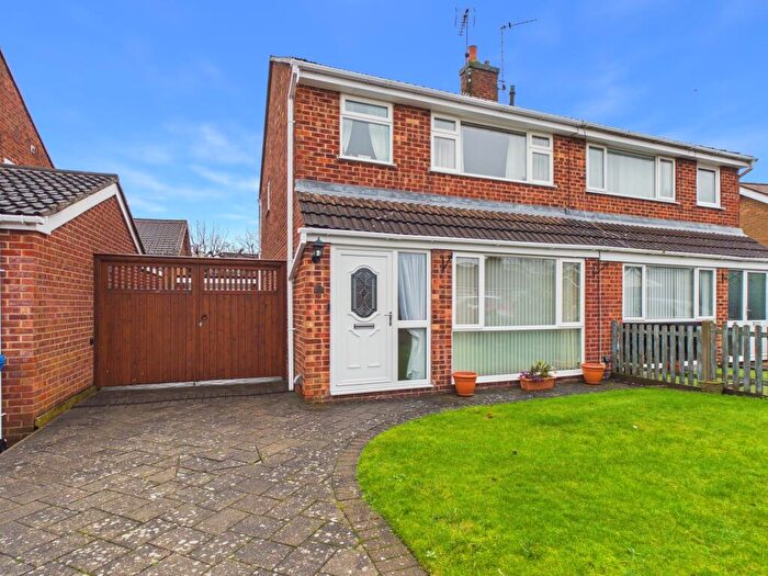 3 Bedroom Semi Detached House For Sale In Hilton Close, Mickleover, DE3