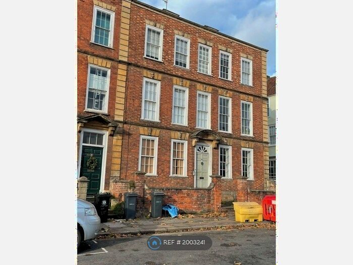 10 Bedroom Semi-Detached House To Rent In Hotwell Road, Bristol, BS8